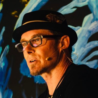 Keynote Speaker and Artist Erik Wahl